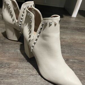 Steve Madden Cream Studded Heeled Boots